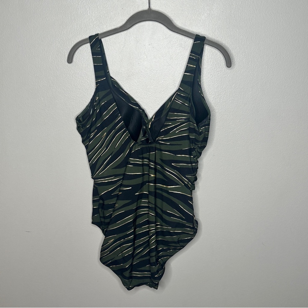 Miraclesuit Seabra Revele Plus Size One Piece Swimsuit - Picture 6 of 6